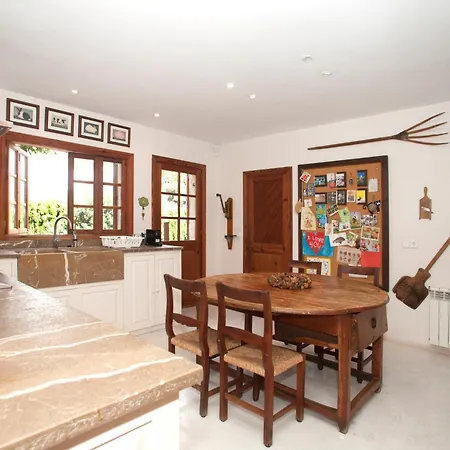Вилла Tranquil Mallorquin With Private Pool Access Эл Аренал