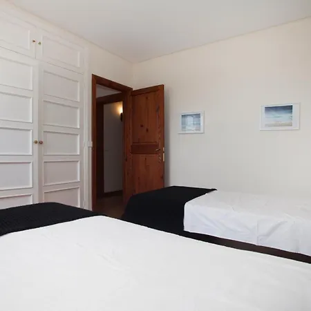 Tranquil Mallorquin With Private Pool Access