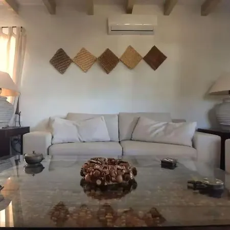 Вилла Tranquil Mallorquin With Private Pool Access