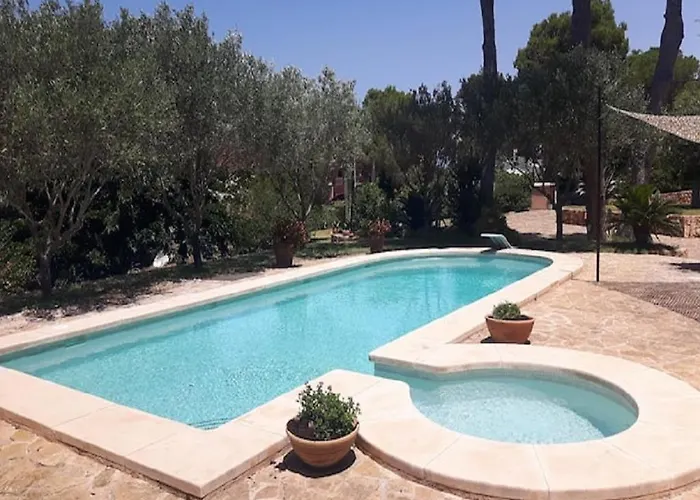 Tranquil Mallorquin With Private Pool Access Villa *