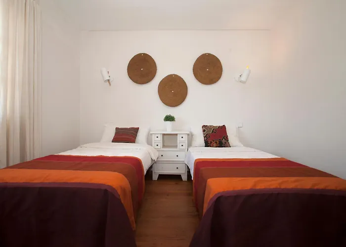 Tranquil Mallorquin With Private Pool Access