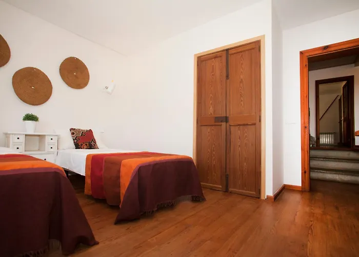 Tranquil Mallorquin With Private Pool Access Villa *