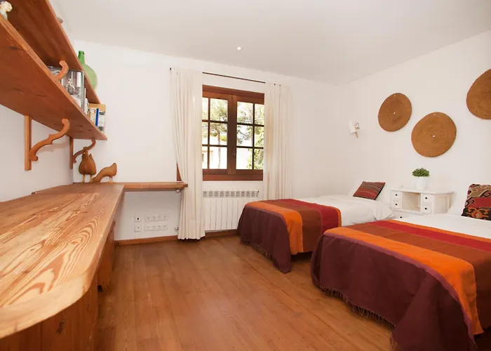 Tranquil Mallorquin With Private Pool Access Villa El Arenal (Mallorca)