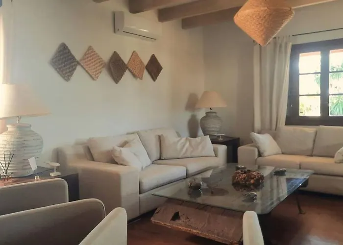 Tranquil Mallorquin With Private Pool Access Villa El Arenal (Mallorca)