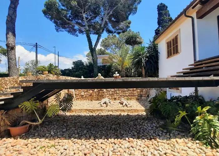 Tranquil Mallorquin With Private Pool Access Villa